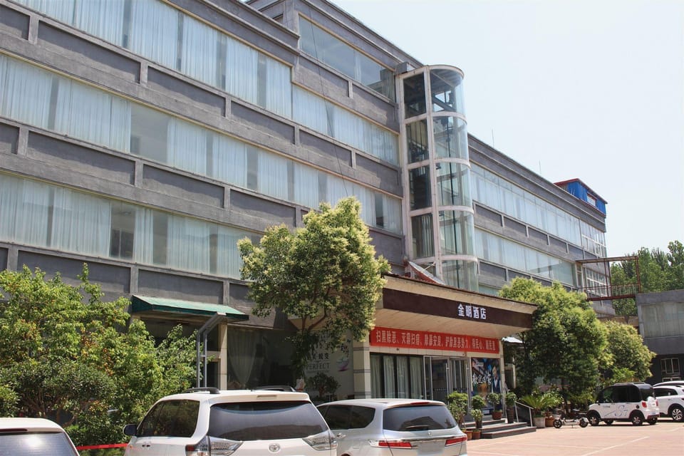 Huayi Hotel (Linyi Baoli Fortune Plaza) Hotel in Jiangsu