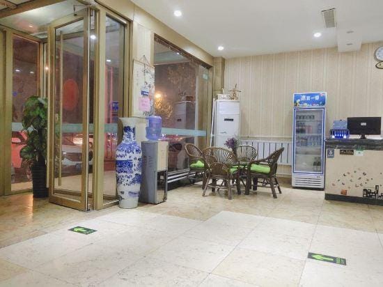 Moon Bay Hotel (Linyi Jinqueshan Road) Hotel in Jiangsu