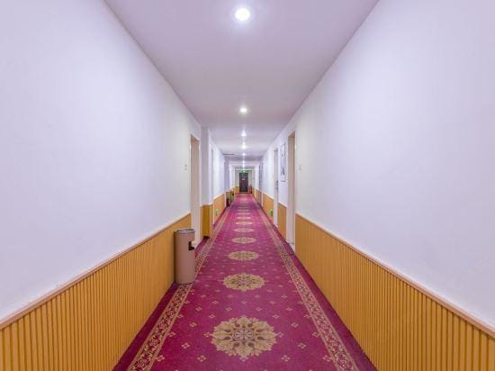 Moon Bay Hotel (Linyi Jinqueshan Road) Hotel in Jiangsu