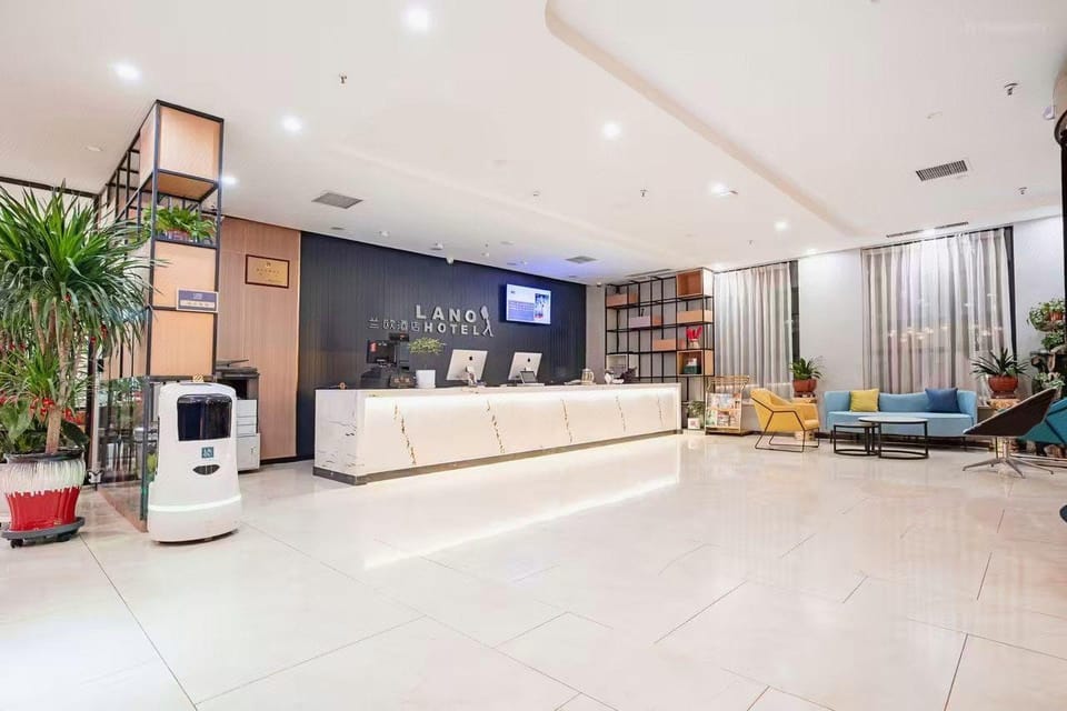 Lano Hotel (Enterprise Headquarters Base Zhenghonghui Store) Hotel in China