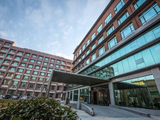 Ease Hotel Hotel in China