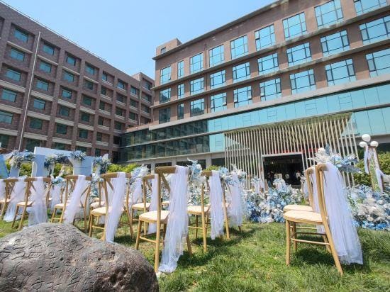 Ease Hotel Hotel in China