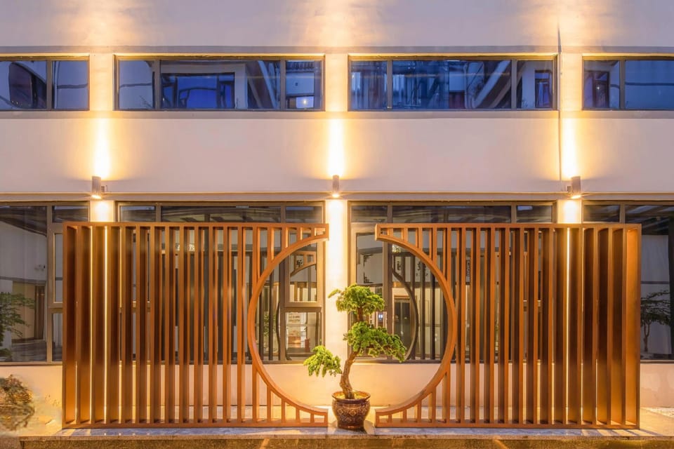 Rezen Select ZIC Hotel in China