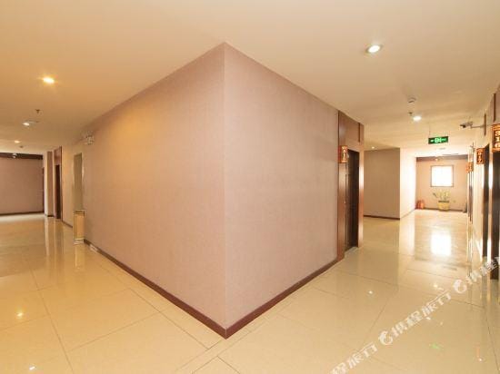 Xuri Business Hostel Hotel in Guangzhou