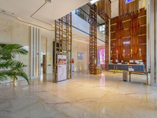 Waters ACME Hotel Hotel in Hubei