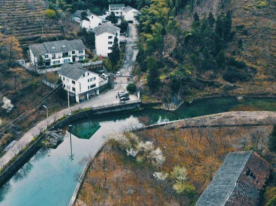Yuyao 702 Resort Hotel in Zhejiang