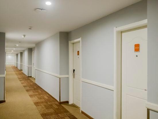 Chenchen Hotel (Yuyao Fengshan Road Zhedong Furniture City) Hotel in Zhejiang