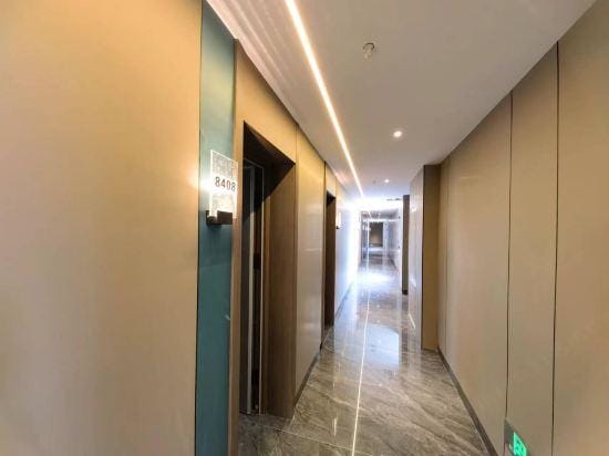 Roman Holiday Business Hotel (Suzhou Huaxia World Trade Plaza) Hotel in Jiangsu