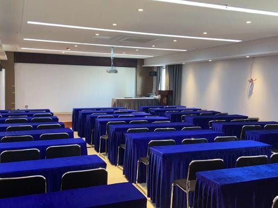 Roman Holiday Business Hotel (Suzhou Huaxia World Trade Plaza) Hotel in Jiangsu