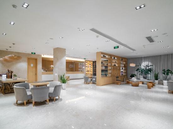 Deep Sleep Hotel (Xuzhou High-Speed Railway Station Front Square Zhenxing Avenue) Hotel in Jiangsu