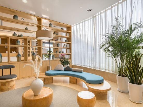 Deep Sleep Hotel (Xuzhou High-Speed Railway Station Front Square Zhenxing Avenue) Hotel in Jiangsu