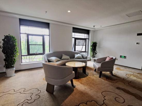 Panan Lake Holiday Hotel Hotel in Jiangsu