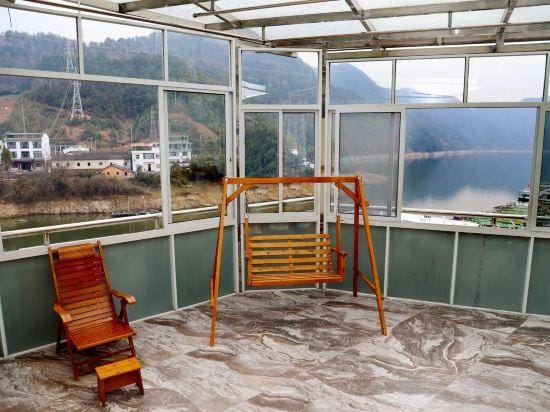 She County Shendu Town Gallery Home Homestay (Xin'anjiang Landscape Gallery Scenic Area) Hotel in Hangzhou