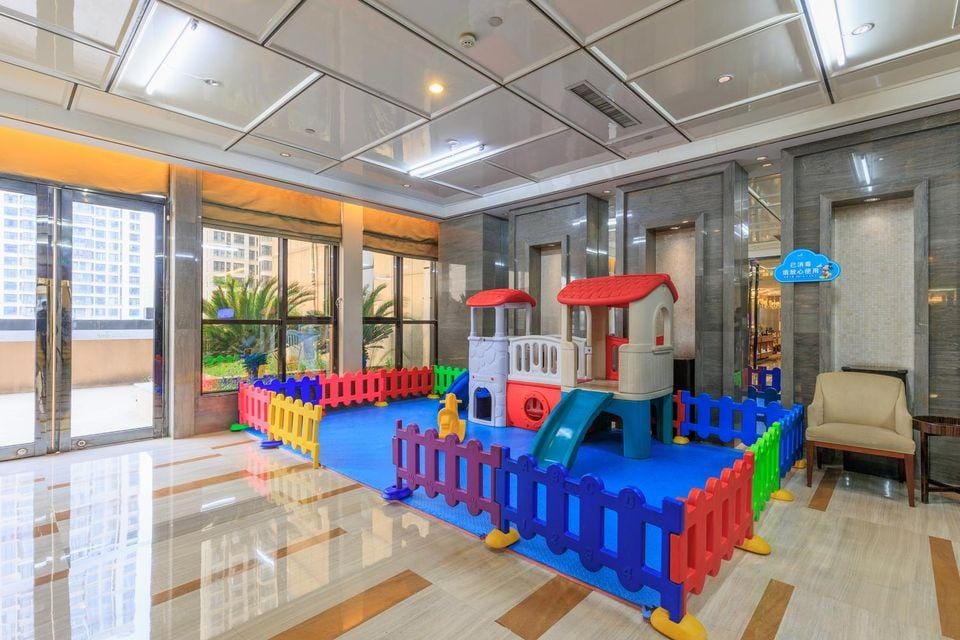 Minfa World Apartment Hotel Xiangyang (Zhuge Liang Square Wanda Plaza） Hotel in Hubei