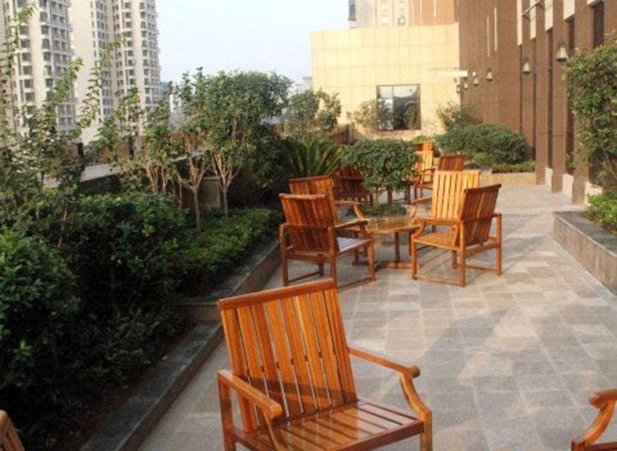Minfa World Apartment Hotel Xiangyang (Zhuge Liang Square Wanda Plaza） Hotel in Hubei