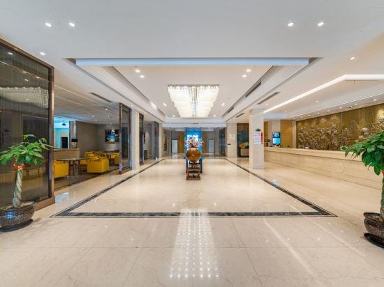 Vienna International Hotel (Wenzhou South Railway Station) Hotel in Zhejiang
