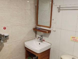 Golden Dragon Hotel Hotel in Zhejiang