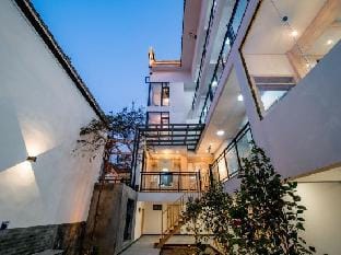 Zhonghan Small Courtyard Hotel in Zhejiang