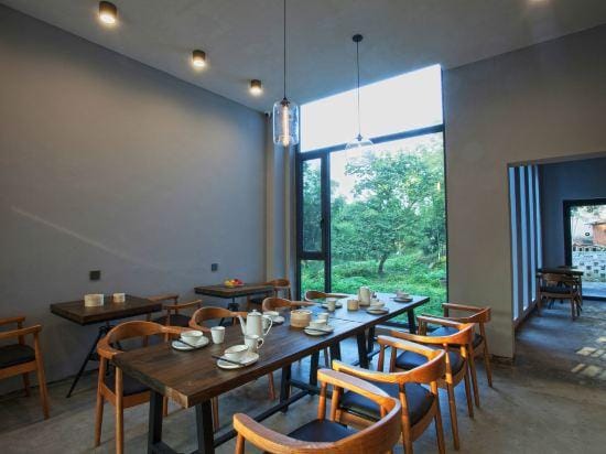Yichuan Yisu River View Senxi Hostel Hotel in China