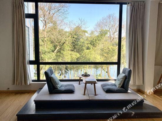Yichuan Yisu River View Senxi Hostel Hotel in China