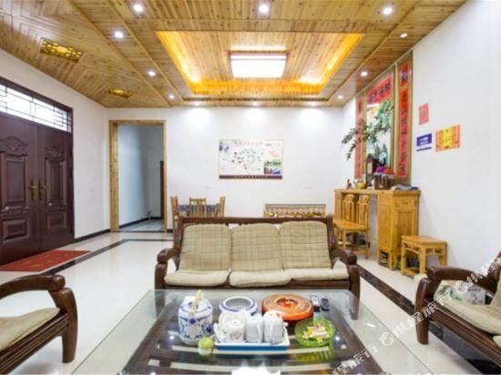 Huajian Dongli Inn Hotel in China