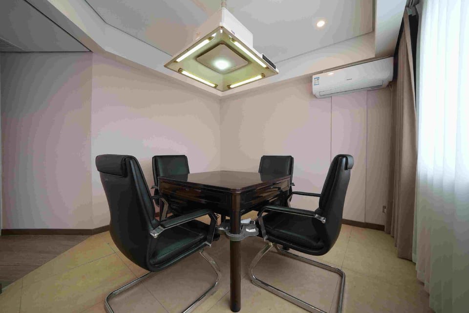 Elong R.YUN Hotel (Tiantaishan High-Speed Railway Station) Hotel in Zhejiang