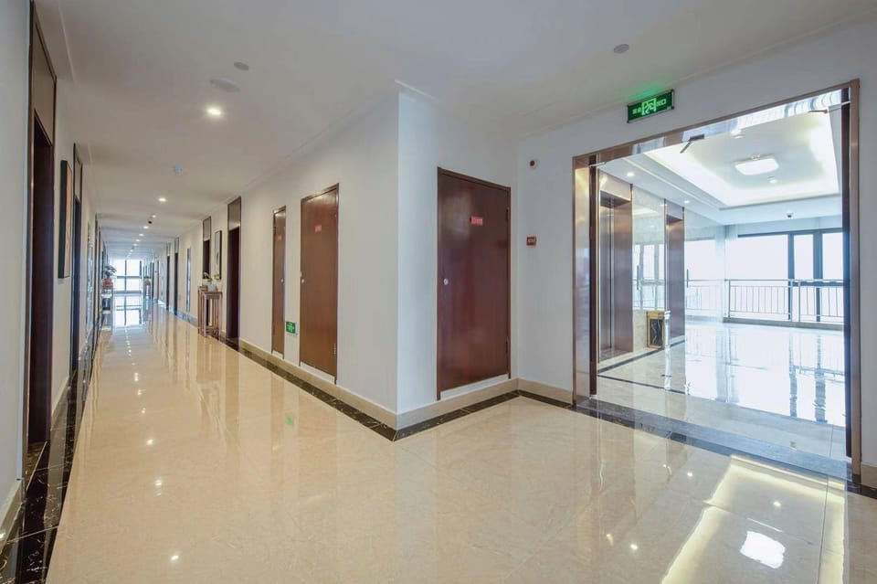 Liya Plaza Hotel (Tonglu Fuchunjiang Branch) Hotel in Hangzhou