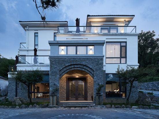 Tonglu Ru shi zhu homestay Hotel in Hangzhou