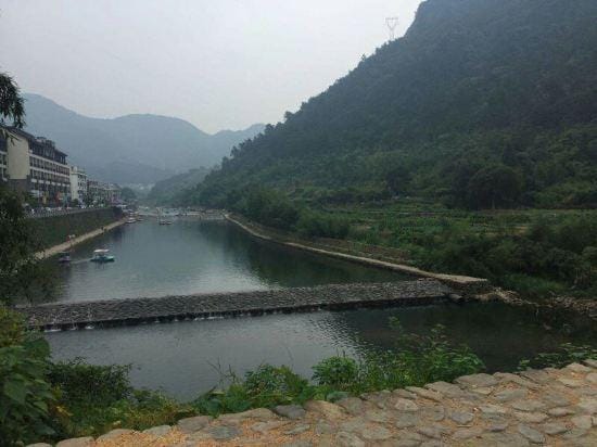 Tonglu Youe Station Homestay Hotel in Hangzhou