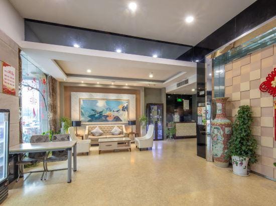 Tongling Yiyang Yinhu Hotel (Patio Lake Park) Hotel in Jiangsu