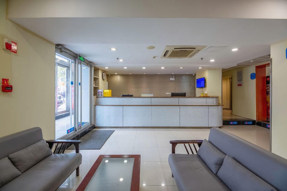 GUANLAN HOTEL Hotel in China
