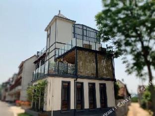 Quzhou Bridge Seven Villa Hotel in Zhejiang
