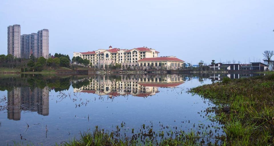 Phoenix Lake International Resort Hotel Hotel in Zhejiang