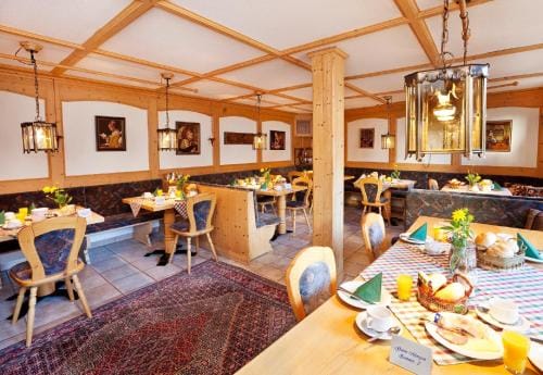 Hotel Restaurant Fruhlingsgarten Hotel in Fussen