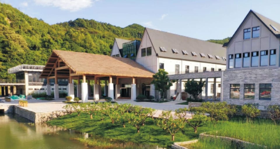Banshan Banshui Resort Hotel in Zhejiang