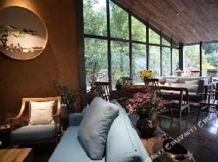 Seclusion Cloud Lake Hotel Hotel in Zhejiang