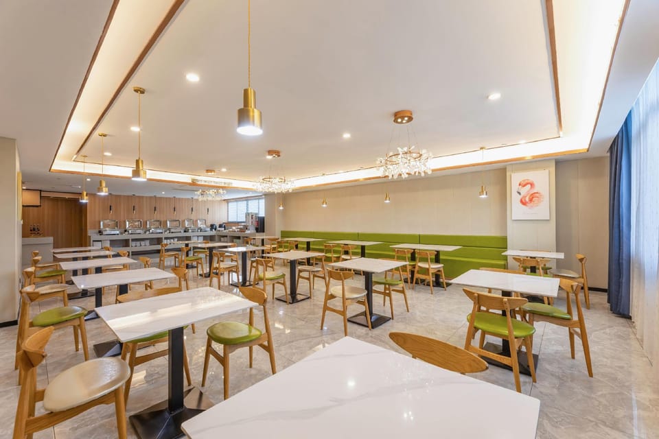 Starway Hotel (Ningbo University Road Lindian) Hotel in Zhejiang