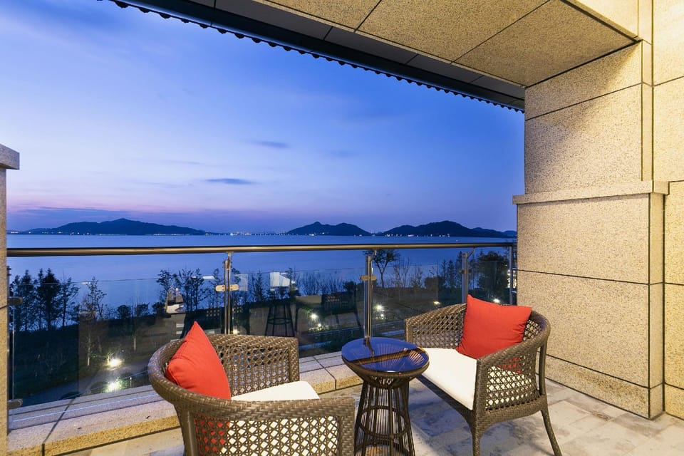 Ningbo Qianhu Hotel Hotel in Zhejiang