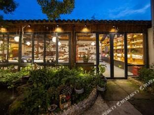 Xiangyu · Laozhangshu Hostel Hotel in Zhejiang