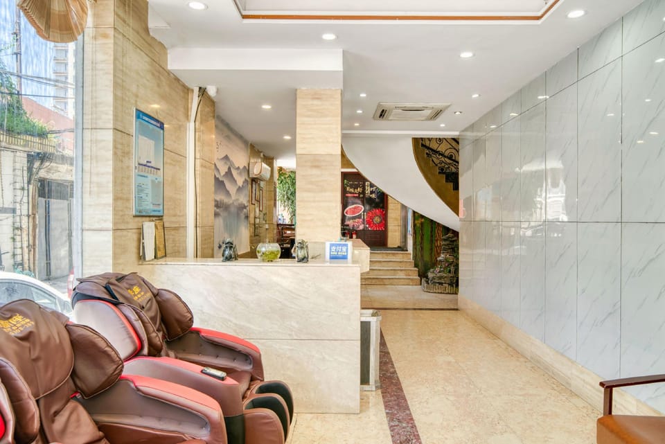 Huayi Hotel Hotel in Zhejiang