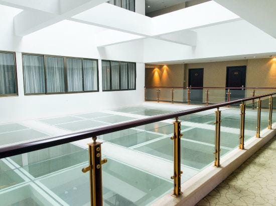 Yunshang Manju Hotel (Ningbo Yushe Airport Branch) Hotel in Zhejiang