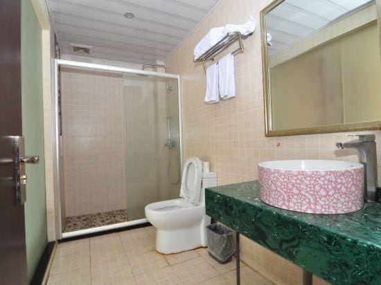 Baoyi Business Hotel Hotel in Zhejiang
