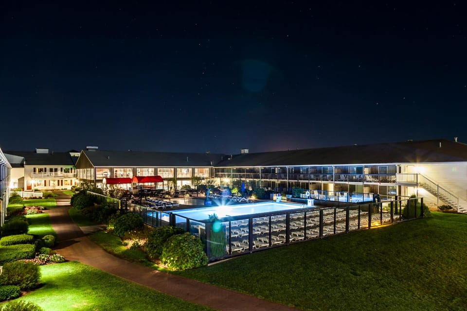 Red Jacket Beach Resort Resort in South Yarmouth