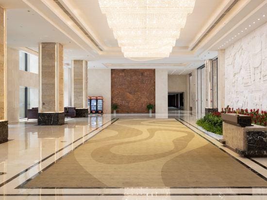 Continental Bridge Convention Centre Hotel Lianyungang Hotel in Jiangsu
