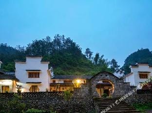 Lishui Cenzhuang Hotel in Zhejiang