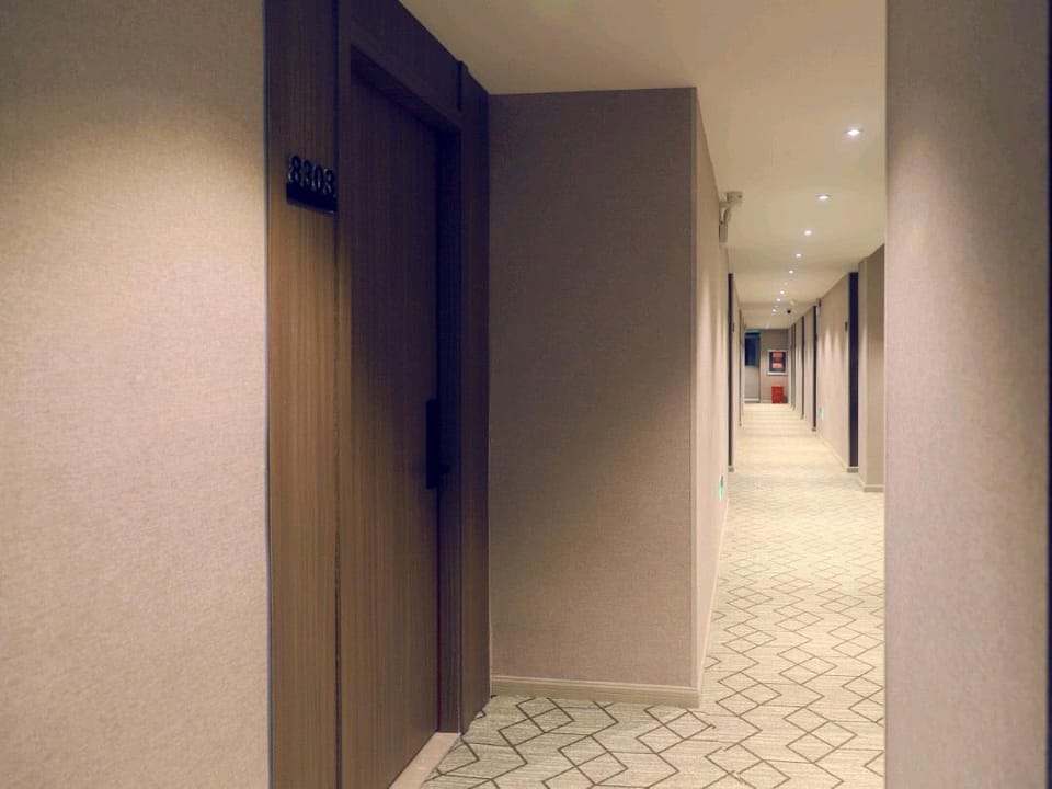 Home Inn Subai Cloud Hotel (Lishui High Speed Railway Station Jiefang Street Store) Hotel in Zhejiang