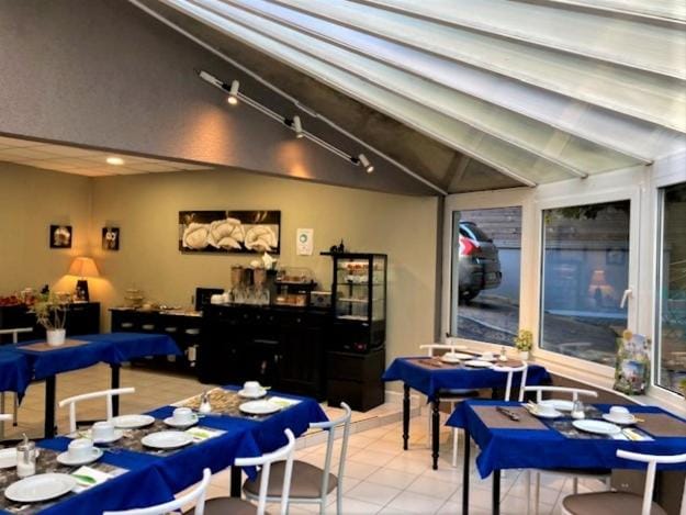 Castel Fleuri Hotel in Tours