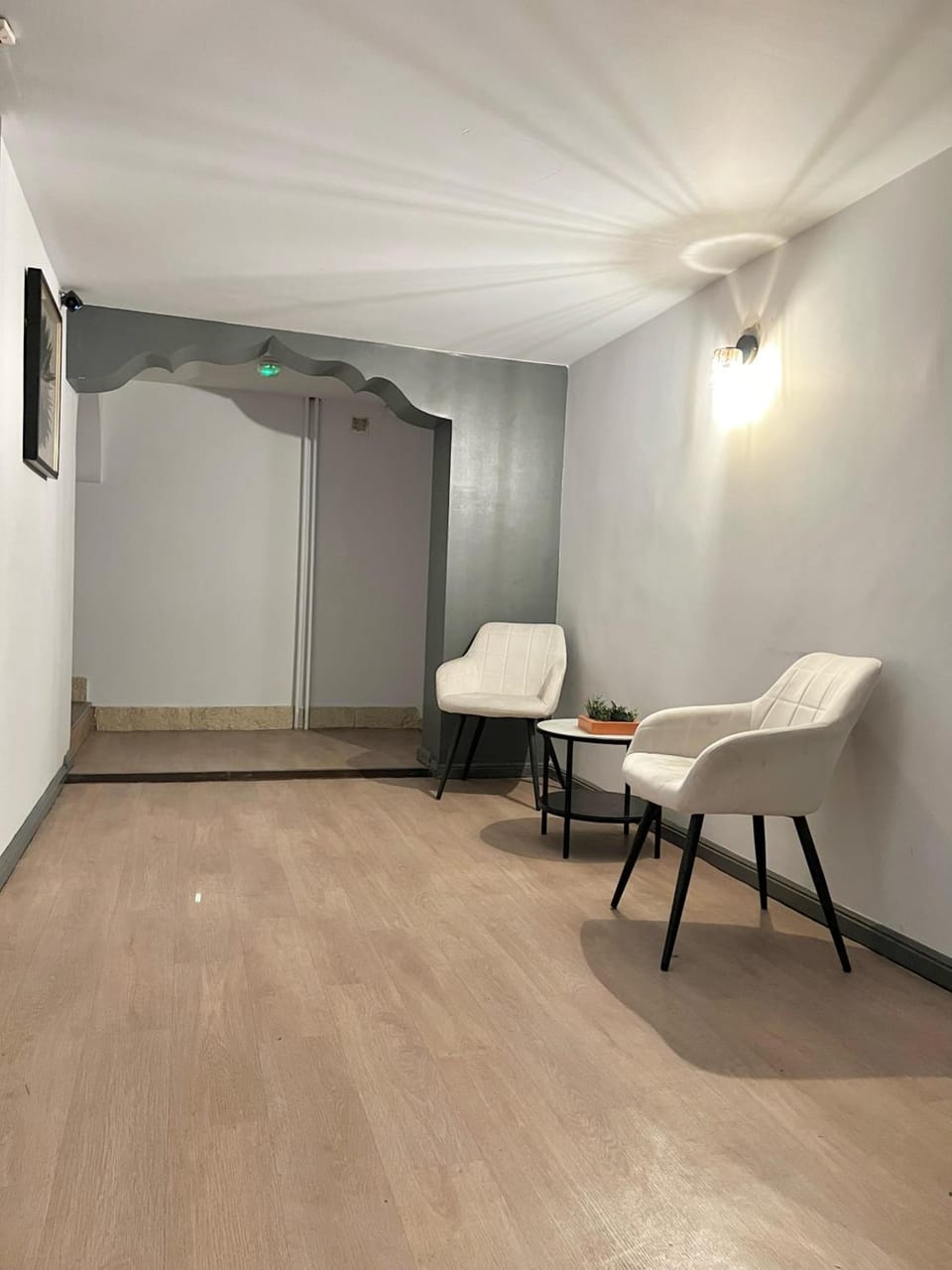 Hotel De La Gare Hotel in Aix-les-Bains