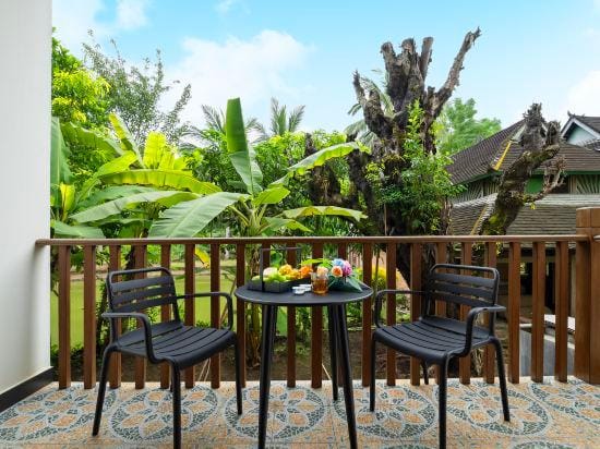 Shaman Dala Inn Hotel in Laos