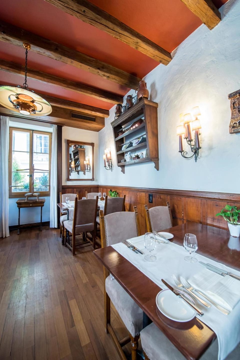 Auberge du Raisin Hotel in Canton of Vaud